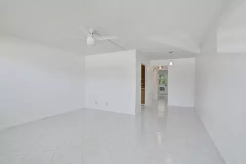 392 Durham Cir #M, Deerfield Beach, FL 33442