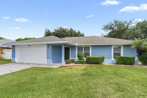 706 Osceola Ave, Fort Pierce, FL 34982