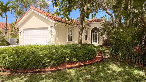 2704 Irma Lake Dr, West Palm Beach, FL 33411