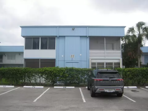 401 Saxony Dr #401-I, Delray Beach, FL 33446
