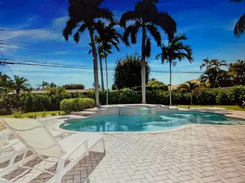 70 SE 10th St, Pompano Beach, FL 33060