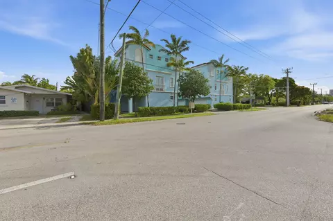 1705 Johnson St #D, Hollywood, FL 33020