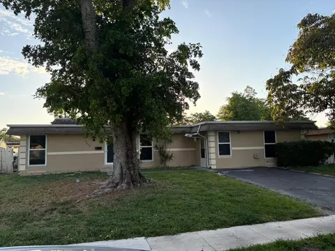 7815 NW 67th Ave, Tamarac, FL 33321