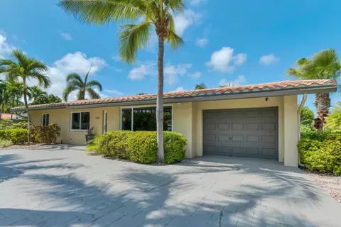 2401 NE 17th Ter, Wilton Manors, FL 33305