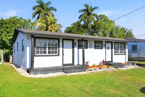 270 SW 10th Ave, South Bay, FL 33493