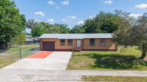 612 SW 9th St, Okeechobee, FL 34974