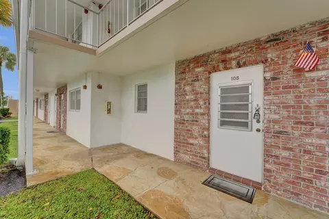 2551 W Golf Blvd #108, Pompano Beach, FL 33064