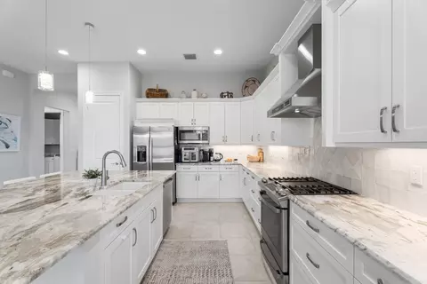 6390 High Pointe West Way, Vero Beach, FL 32967