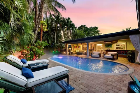 2812 NW 12th Ave, Wilton Manors, FL 33311