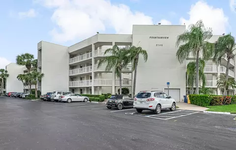 3146 Via Poinciana #203, Lake Worth, FL 33467