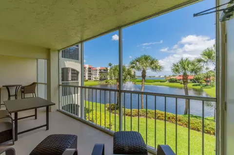 102 Half Moon Cir #G2, Hypoluxo, FL 33462