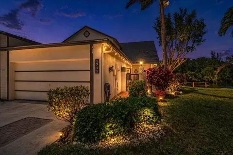 1711 Landings Blvd, Greenacres, FL 33413