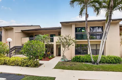 5021 Oakhill Ln #114, Delray Beach, FL 33484