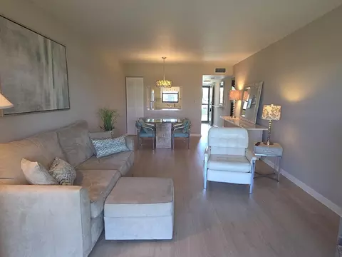 2101 W Woolbright Rd #J102, Boynton Beach, FL 33426