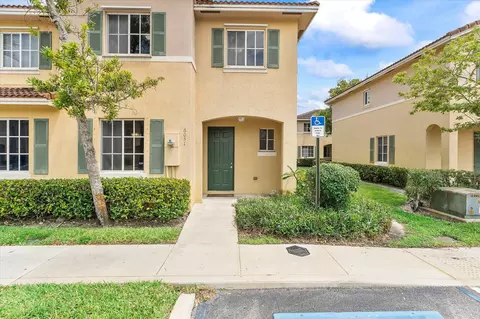 6051 SW 19th Ct, North Lauderdale, FL 33068