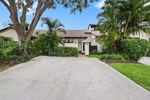 6783 Tiburon Cir, Boca Raton, FL 33433