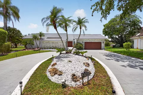 8725 Banyan Ct, Tamarac, FL 33321