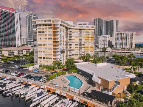 100 Golden Isles Dr #708, Hallandale Beach, FL 33009