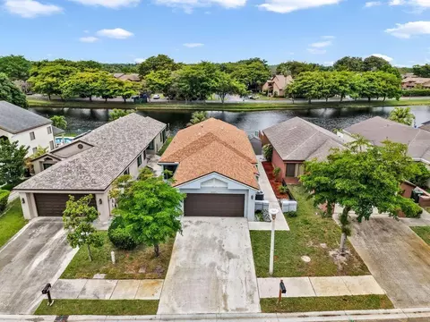 3761 NW 21 St, Coconut Creek, FL 33066