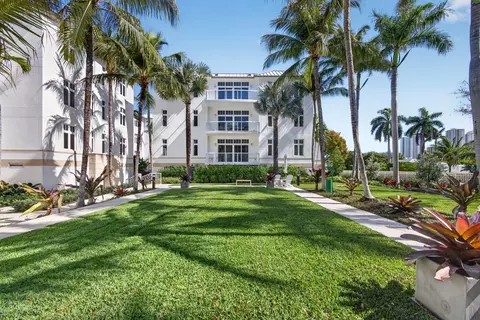 182 Lake Dr #5-301, Palm Beach Shores, FL 33404