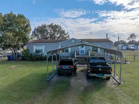 Exterior - 11404 Lithia Pinecrest Rd, Lithia, FL 33547 photo 2 of 17