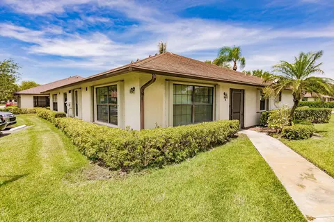1607 Laurel Leaf Ln #B, Fort Pierce, FL 34950