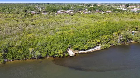 View/Area - 6136 SE Riverboat Dr, Stuart, FL 34997 photo 6 of 9