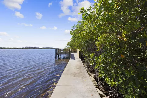 View/Area - 6136 SE Riverboat Dr, Stuart, FL 34997 photo 3 of 9