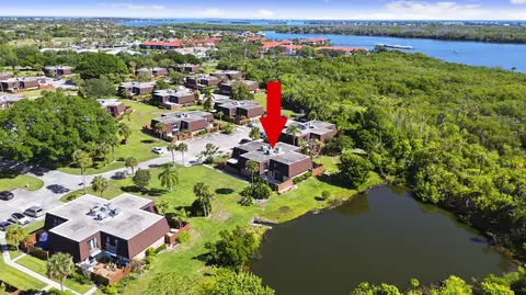 View/Area - 6136 SE Riverboat Dr, Stuart, FL 34997 photo 5 of 9