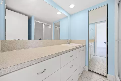 Bath - 6136 SE Riverboat Dr, Stuart, FL 34997 photo 2 of 3