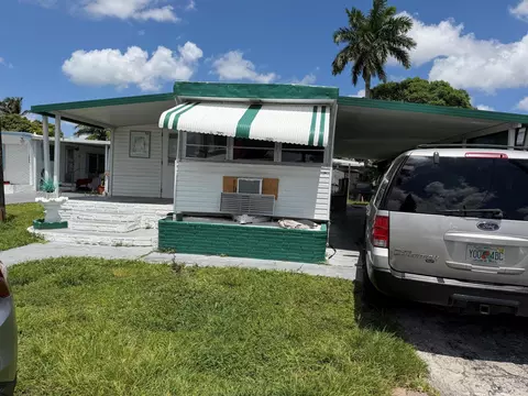 1670 SW 85th Ave, Davie, FL 33324