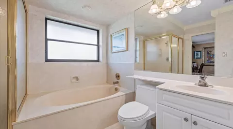 Bath - 16997 Freshwind Cir, Jupiter, FL 33477 photo 2 of 5