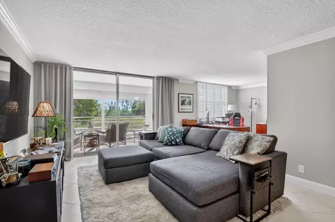 6300 NW 2nd Ave #306, Boca Raton, FL 33487