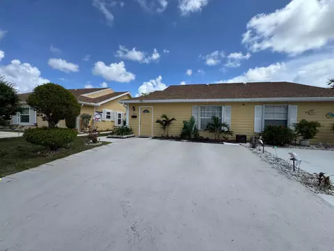 1570 Royal Forest Ct, West Palm Beach, FL 33406