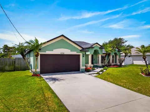 6124 NW Ginger Ln, Port Saint Lucie, FL 34986