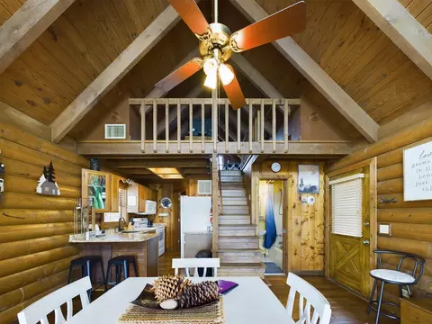 Dining - 8348 Us-441, Okeechobee, FL 34974 photo 2 of 3