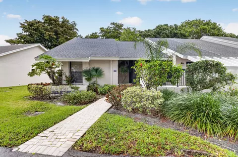 10911 Lake Front Pl, Boca Raton, FL 33498