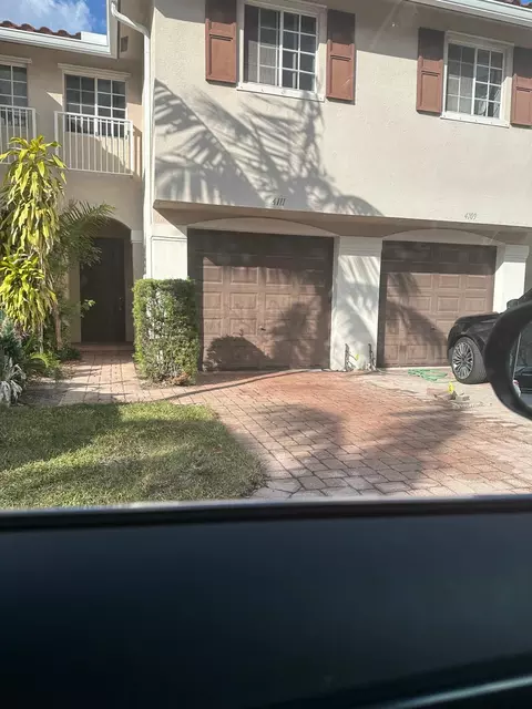 4111 Napoli Lake Dr, West Palm Beach, FL 33410