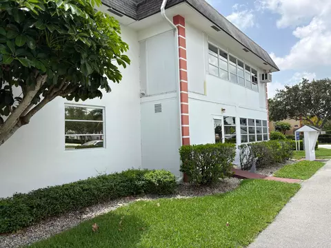 48 Plymouth F, West Palm Beach, FL 33417