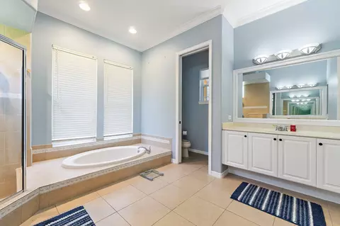 Bath - 19189 Tamara Ln, Jupiter, FL 33458 photo 1 of 3