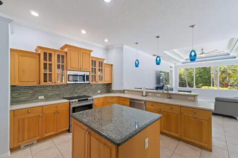 Kitchen - 19189 Tamara Ln, Jupiter, FL 33458 photo 2 of 5