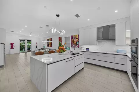 21 NE 25th St, Wilton Manors, FL 33305