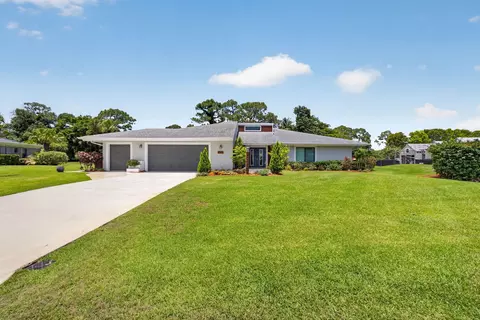 13315 Saffron Cir, Palm Beach Gardens, FL 33418