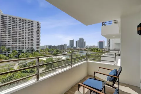 600 Three Islands Blvd #615, Hallandale Beach, FL 33009