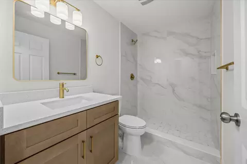 Bath - 945 SE Forrest Park Dr, Stuart, FL 34994 photo 1 of 3