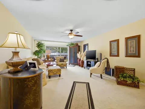 6625 S Oriole Blvd #2040, Delray Beach, FL 33446