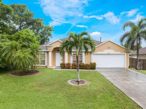 4511 NW Glazbrook St, Port Saint Lucie, FL 34983