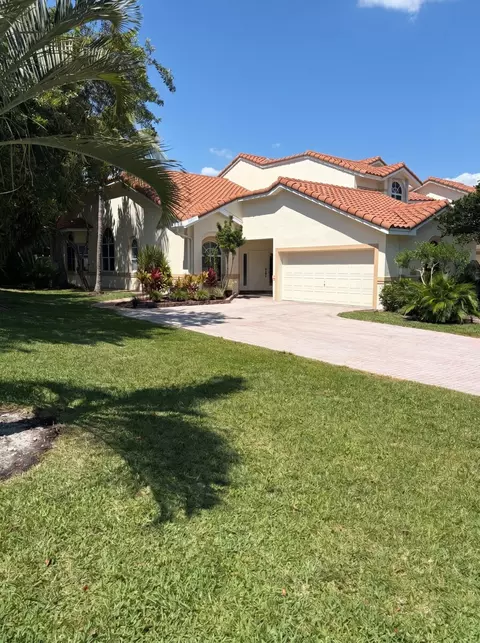 521 W Palm Aire Dr, Pompano Beach, FL 33069