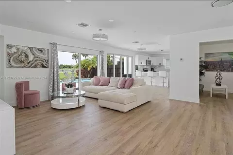 3705 Garden Ln, Miramar, FL 33023
