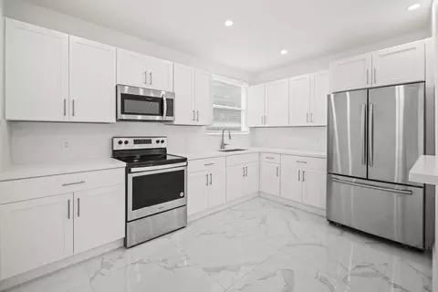 332 NW 97th St, Miami, FL 33150